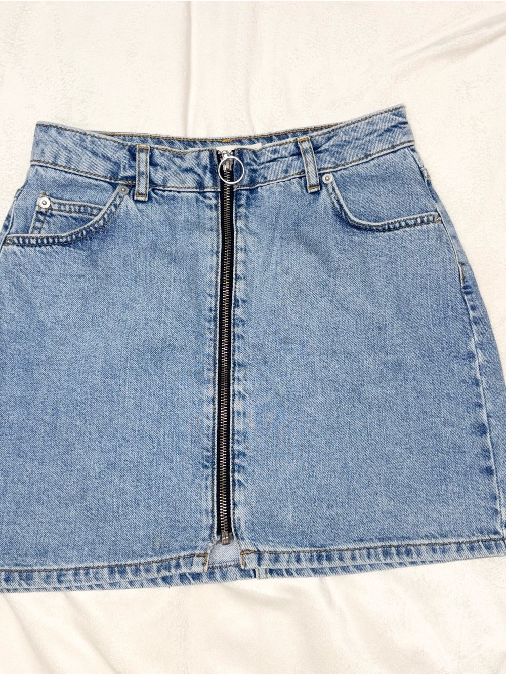 TOPSHOP MOTO mini blue jean zipper skirt size 6